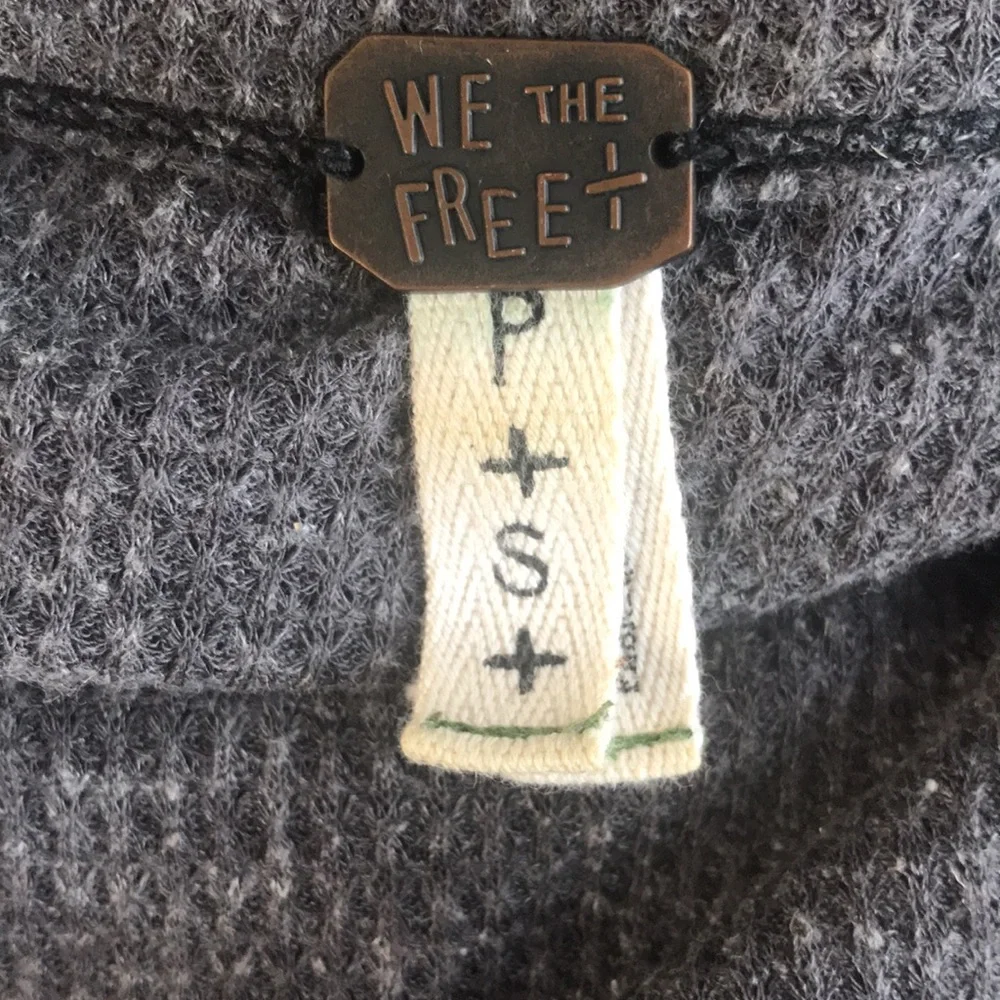We the Free Black & Gray Color Block Thermal - Picture 9 of 10